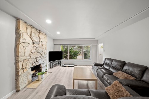 1534 71St Avenue W, Vancouver, BC 