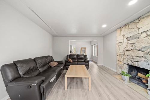 1534 71St Avenue W, Vancouver, BC 