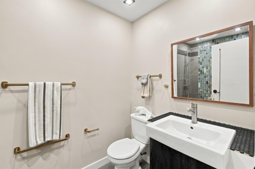 1063 Heritage Boulevard, North Vancouver, BC 