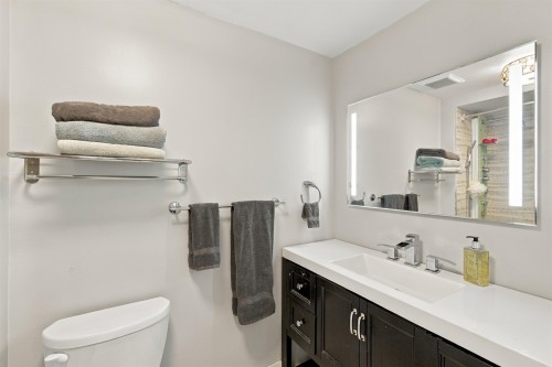 1063 Heritage Boulevard, North Vancouver, BC 