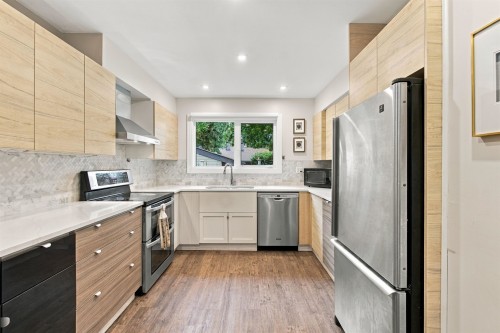 1063 Heritage Boulevard, North Vancouver, BC 