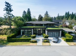 983 Tudor Avenue  North Vancouver, BC V7R 1X6