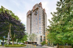 2205-10 Laguna Court New Westminster, BC V3M 6W3