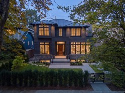 3887 15th Avenue W Vancouver, BC V6R 3A1
