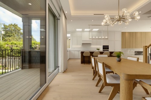 3887 15Th Avenue W, Vancouver, BC 