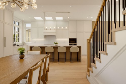 3887 15Th Avenue W, Vancouver, BC 