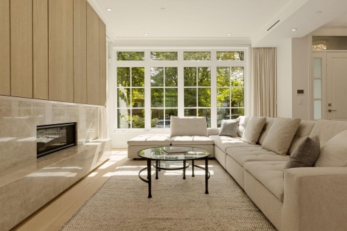 3887 15Th Avenue W, Vancouver, BC 