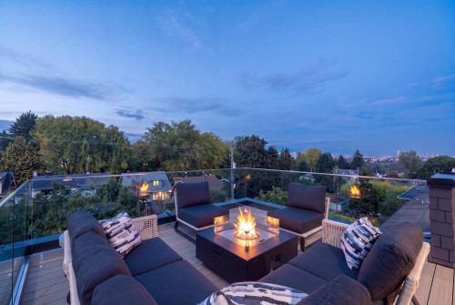 3887 15Th Avenue W, Vancouver, BC 