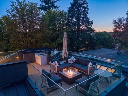 3887 15Th Avenue W, Vancouver, BC 