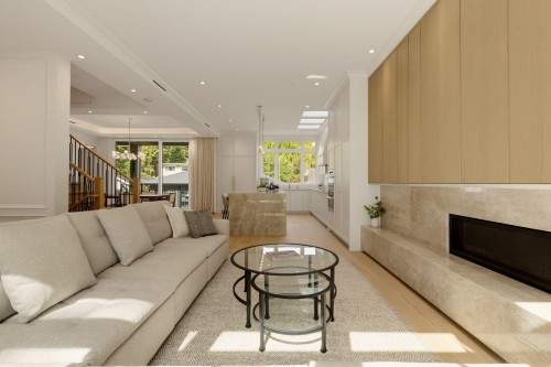 3887 15Th Avenue W, Vancouver, BC 