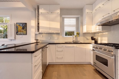 3328 7Th Avenue W, Vancouver, BC 