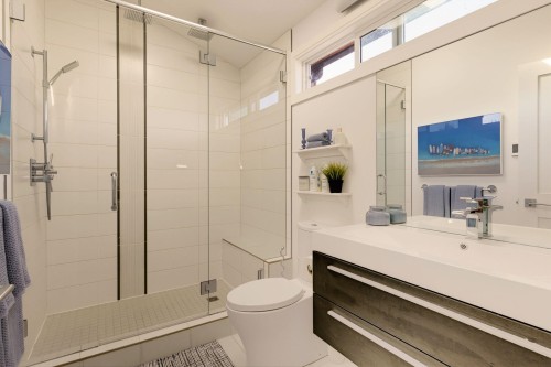 3328 7Th Avenue W, Vancouver, BC 