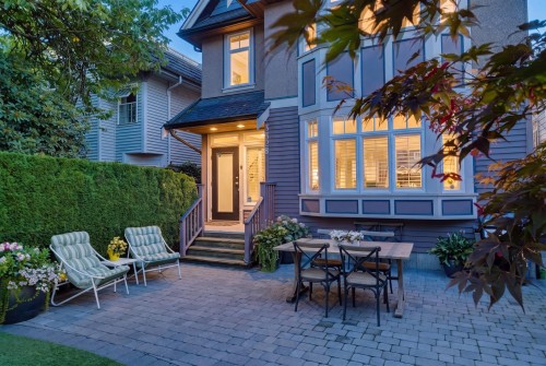 3328 7Th Avenue W, Vancouver, BC 