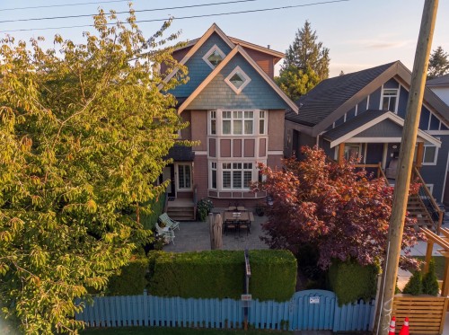 3328 7Th Avenue W, Vancouver, BC 