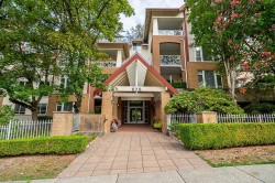 207-678 Queens Road W North Vancouver, BC V7N 2L3