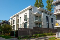 203-2239 7th Avenue W Vancouver, BC V6K 1Y3