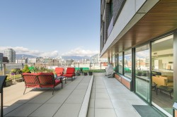 304-210 5th Avenue E Vancouver, BC V5T 0K1