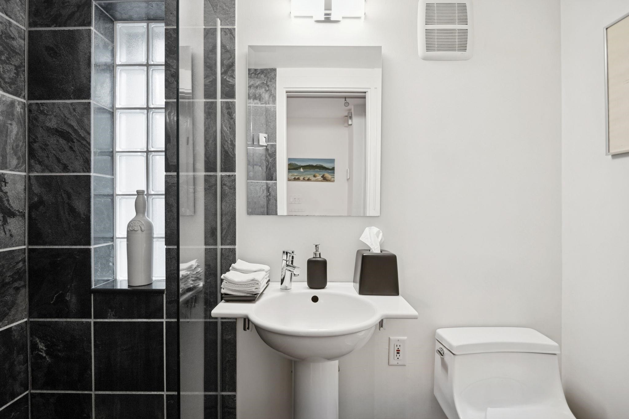 3814 11Th Avenue W, Vancouver, BC