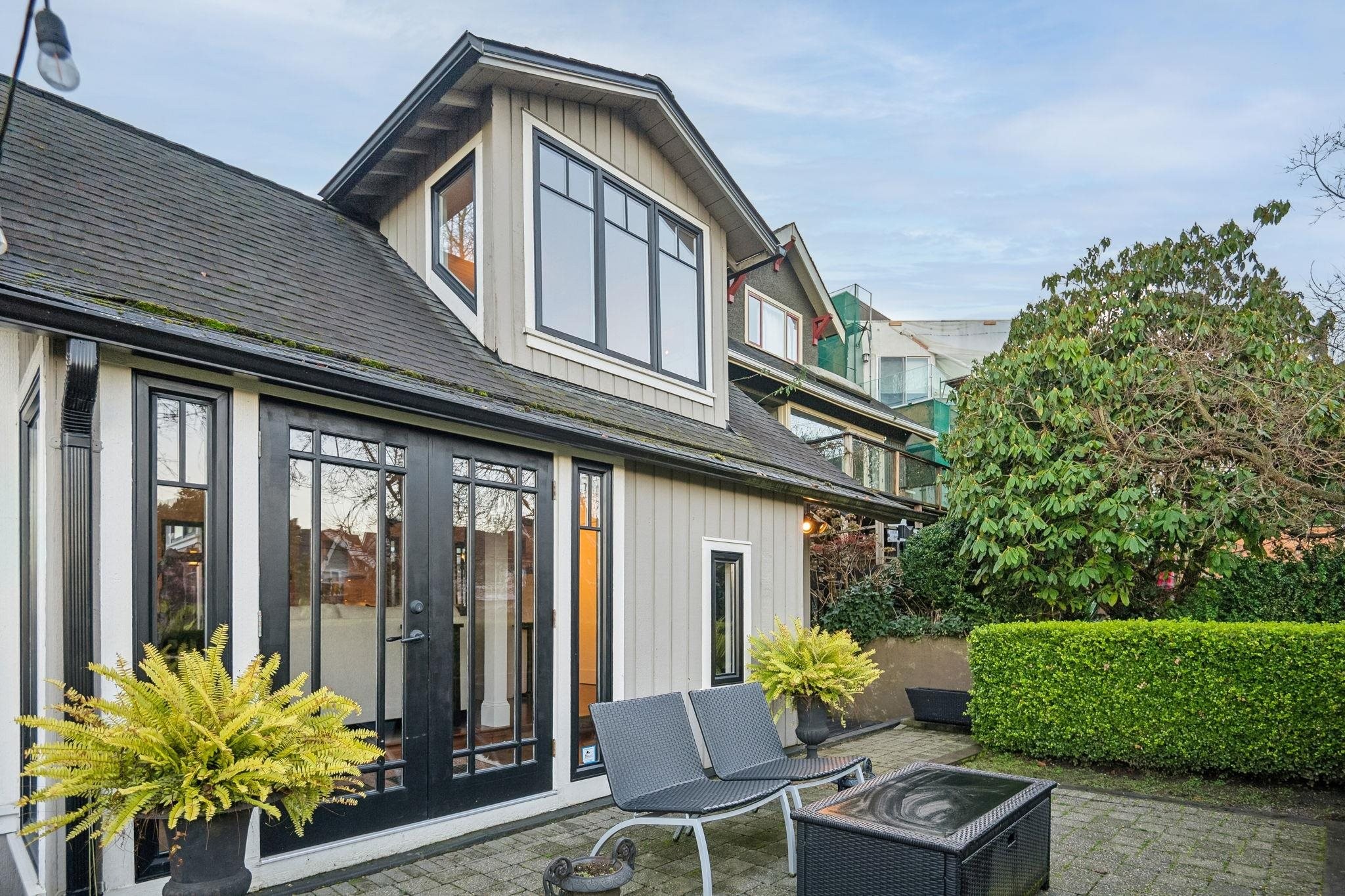 3814 11Th Avenue W, Vancouver, BC