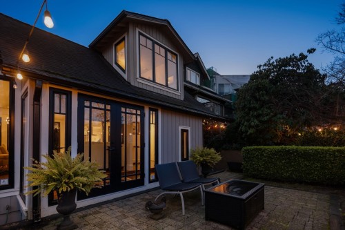 3814 11Th Avenue W, Vancouver, BC 
