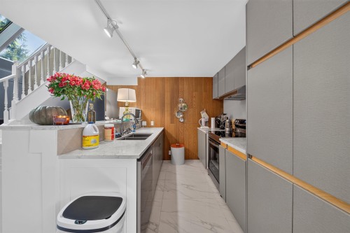 5791 Telegraph Trail, West Vancouver, BC 