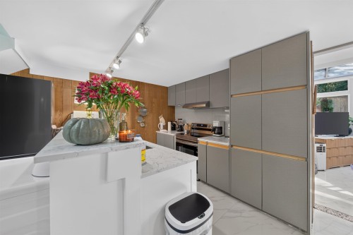 5791 Telegraph Trail, West Vancouver, BC 