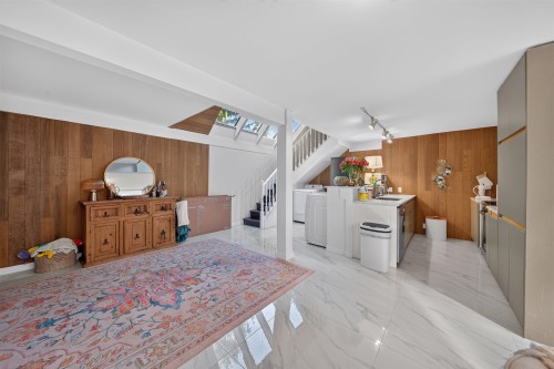 5791 Telegraph Trail, West Vancouver, BC 