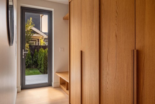 20 14Th Avenue W, Vancouver, BC 