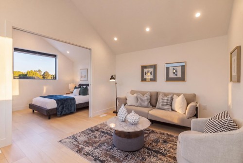 20 14Th Avenue W, Vancouver, BC 