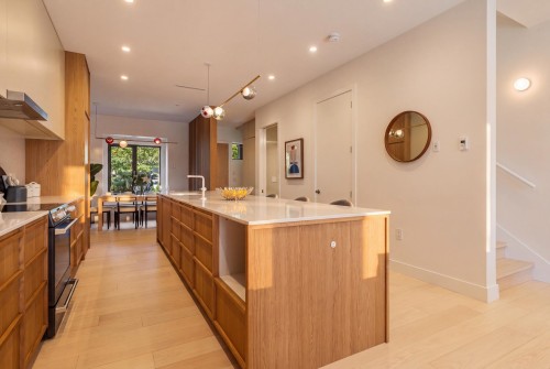 20 14Th Avenue W, Vancouver, BC 