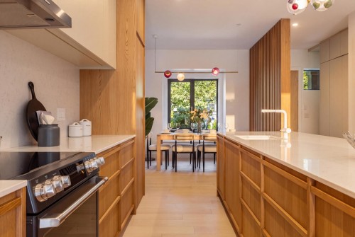 20 14Th Avenue W, Vancouver, BC 