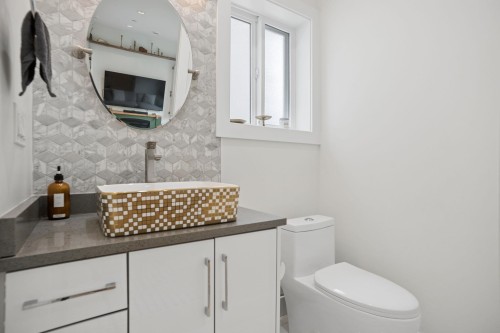 1604 36Th Avenue E, Vancouver, BC 