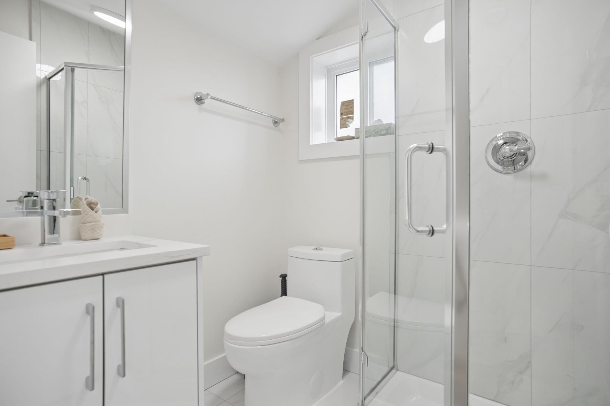1604 36Th Avenue E, Vancouver, BC