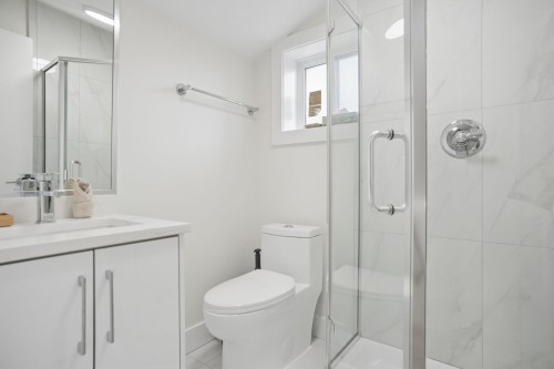 1604 36Th Avenue E, Vancouver, BC 