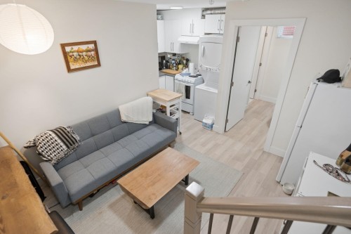 1604 36Th Avenue E, Vancouver, BC 
