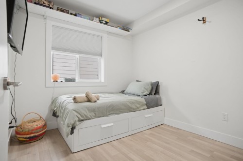 1604 36Th Avenue E, Vancouver, BC 