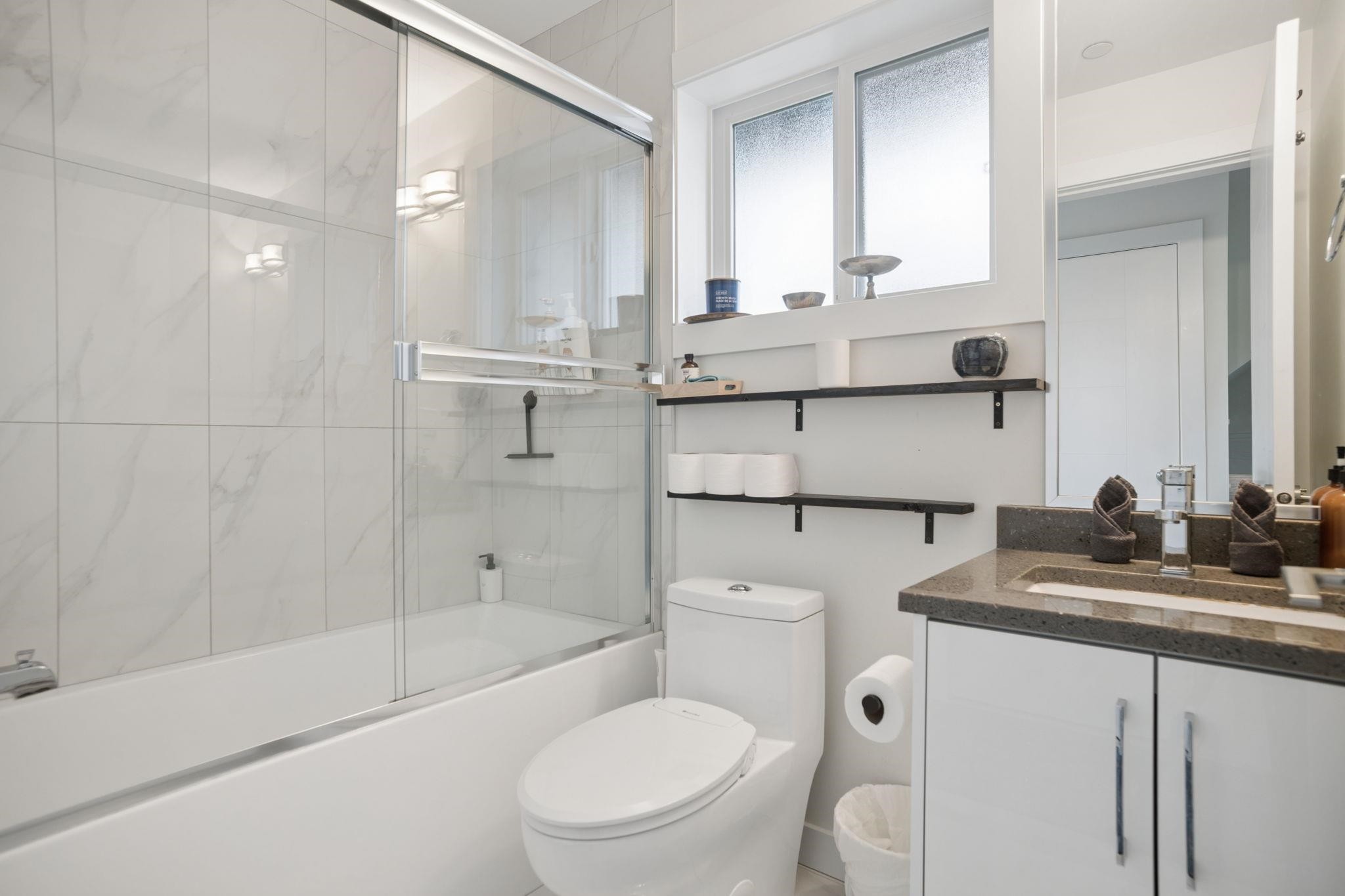 1604 36Th Avenue E, Vancouver, BC