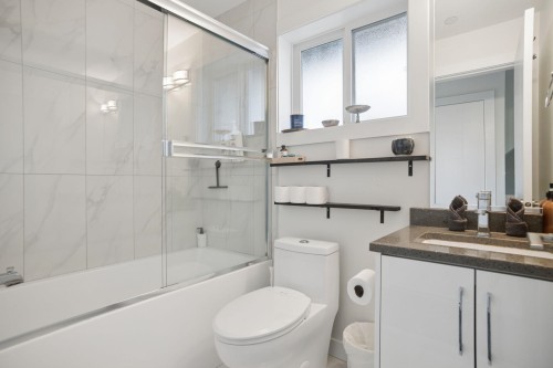 1604 36Th Avenue E, Vancouver, BC 