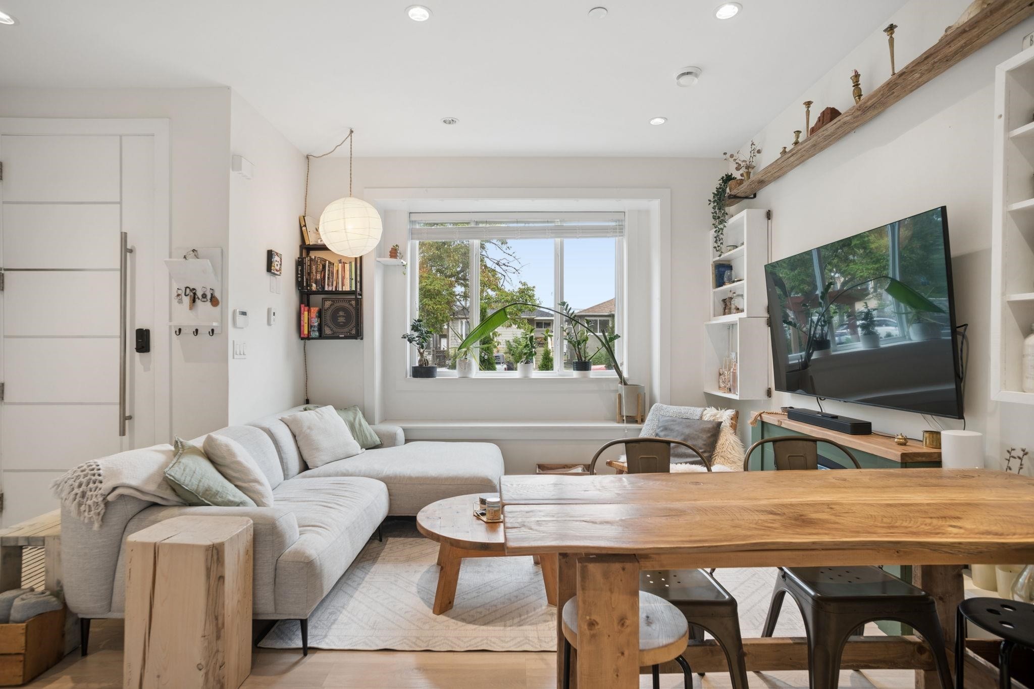 1604 36Th Avenue E, Vancouver, BC