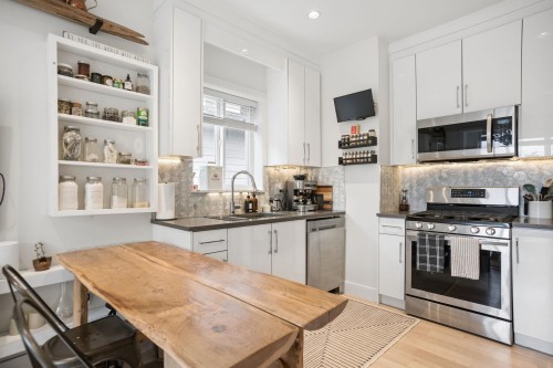 1604 36Th Avenue E, Vancouver, BC 