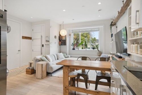 1604 36Th Avenue E, Vancouver, BC 