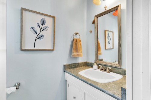 2412 40Th Avenue E, Vancouver, BC 