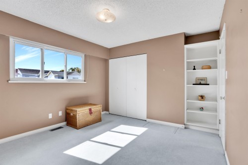 2412 40Th Avenue E, Vancouver, BC 