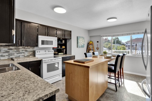 2412 40Th Avenue E, Vancouver, BC 