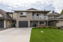 5228 Hollyfield Avenue  Richmond, BC V7E 4T8
