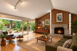 792 54th Avenue W Vancouver, BC V6P 1M5