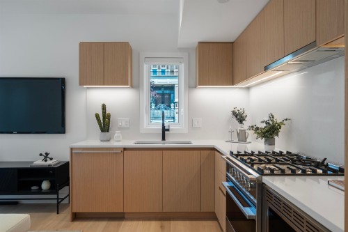 1010 52Nd Avenue W, Vancouver, BC 