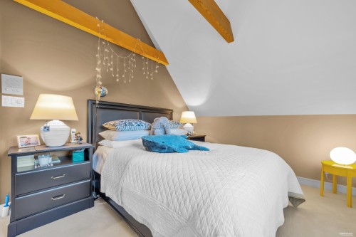 5819 Wallace Street, Vancouver, BC 