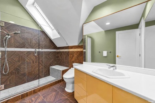 5819 Wallace Street, Vancouver, BC 