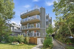 2B-1048 7th Avenue E Vancouver, BC V5T 1P7